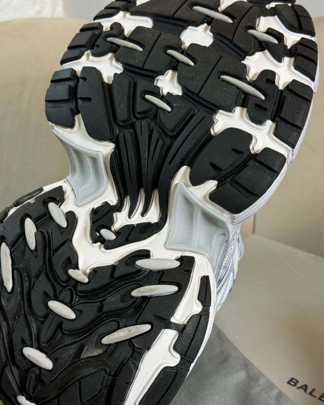 Кроссовки Balenciaga 10XL Sneaker White — фото 9
