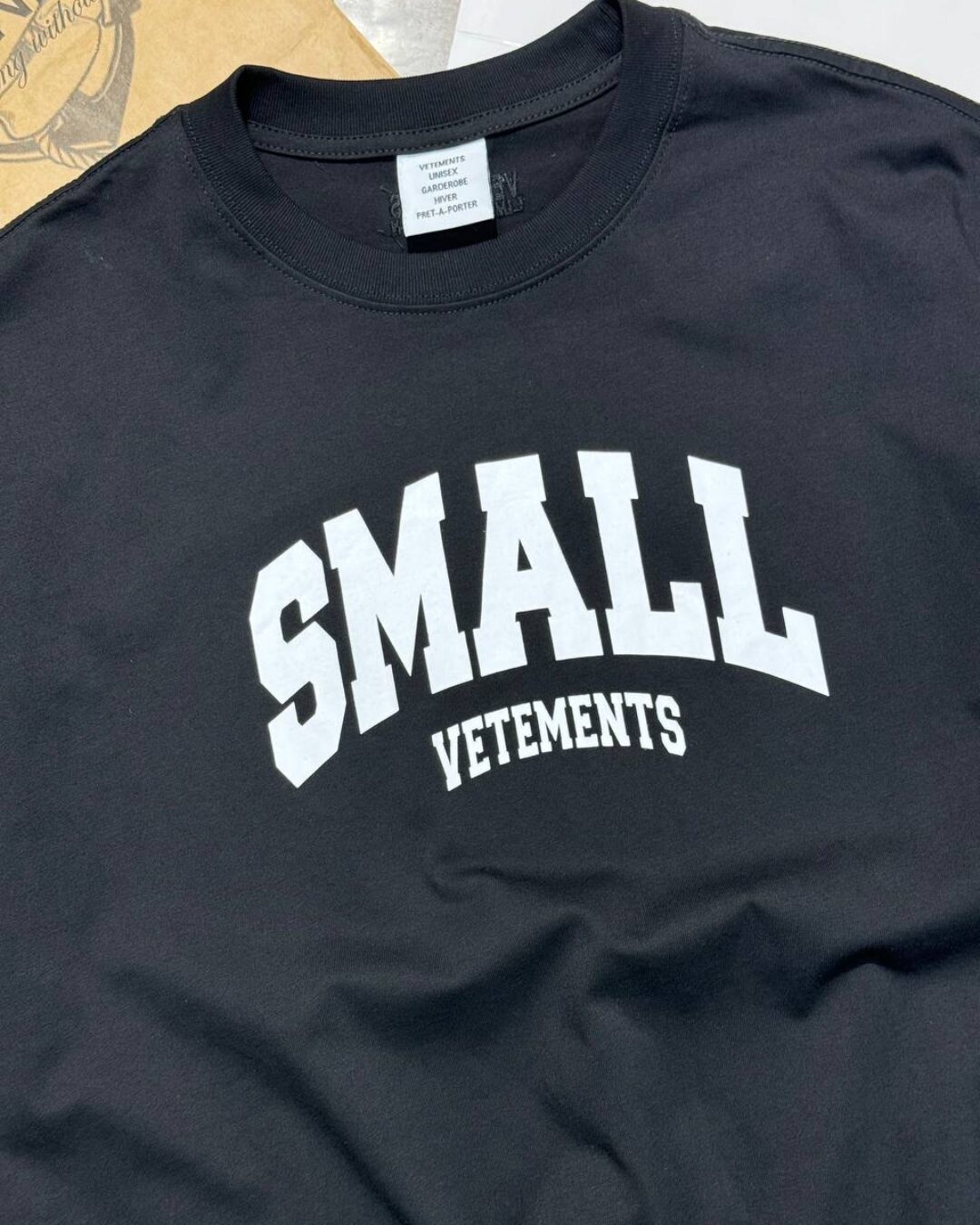 Футболка Vetements