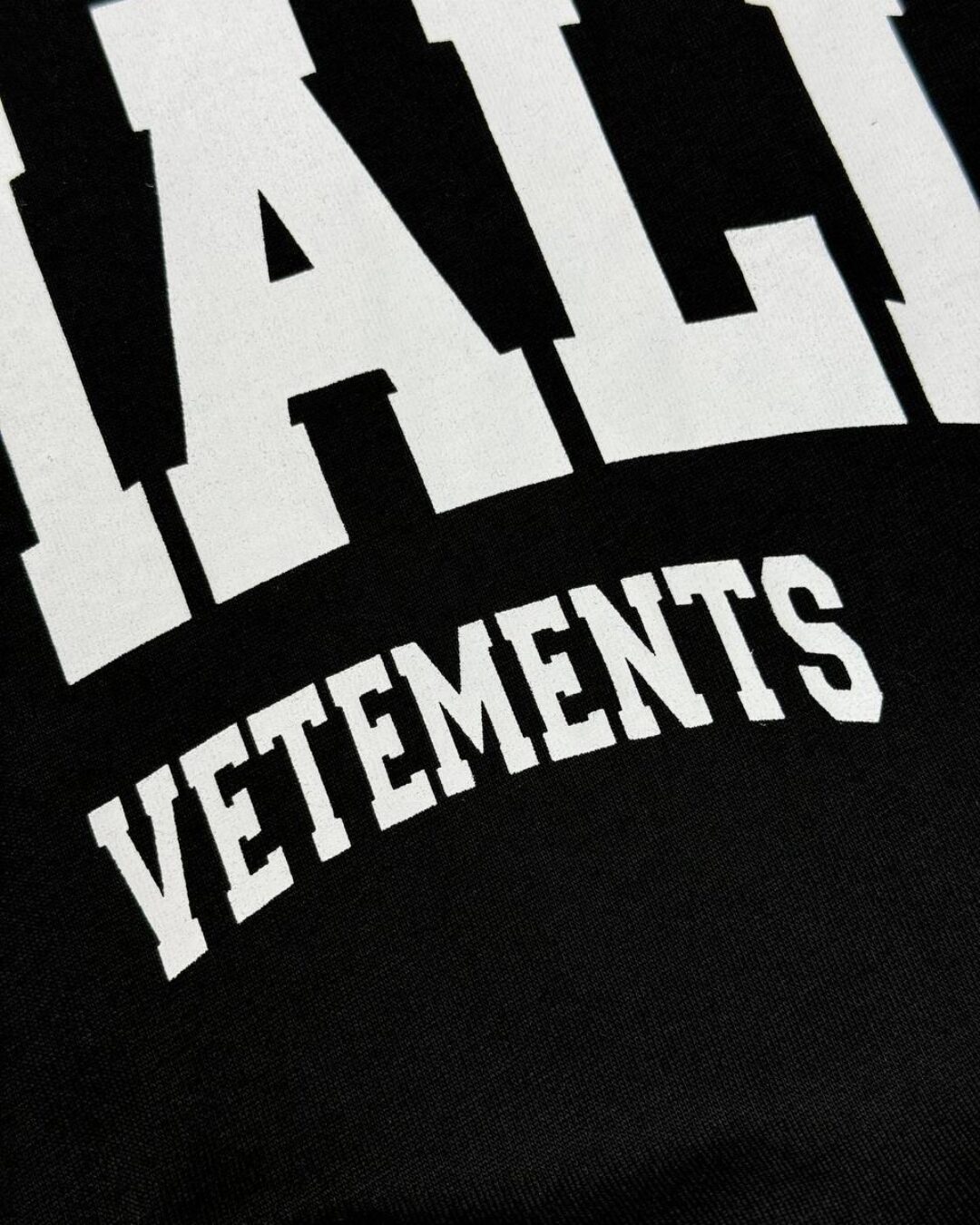 Футболка Vetements