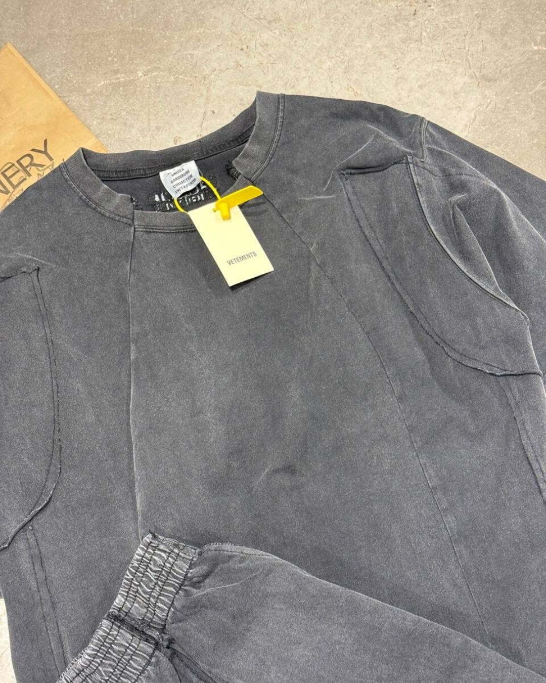 Костюм Vetements