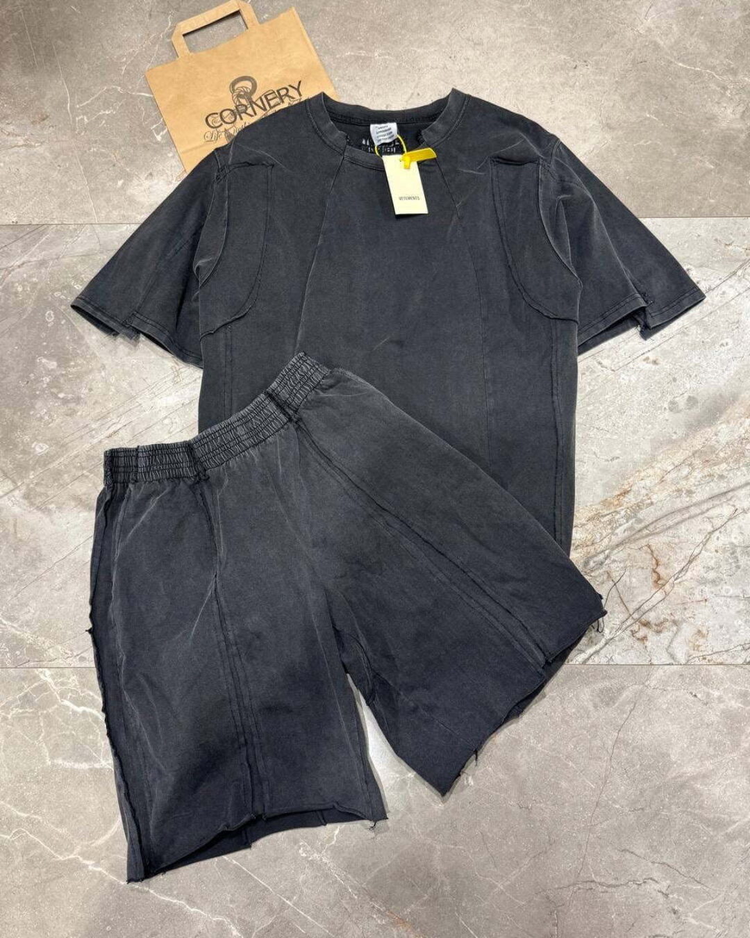 Костюм Vetements