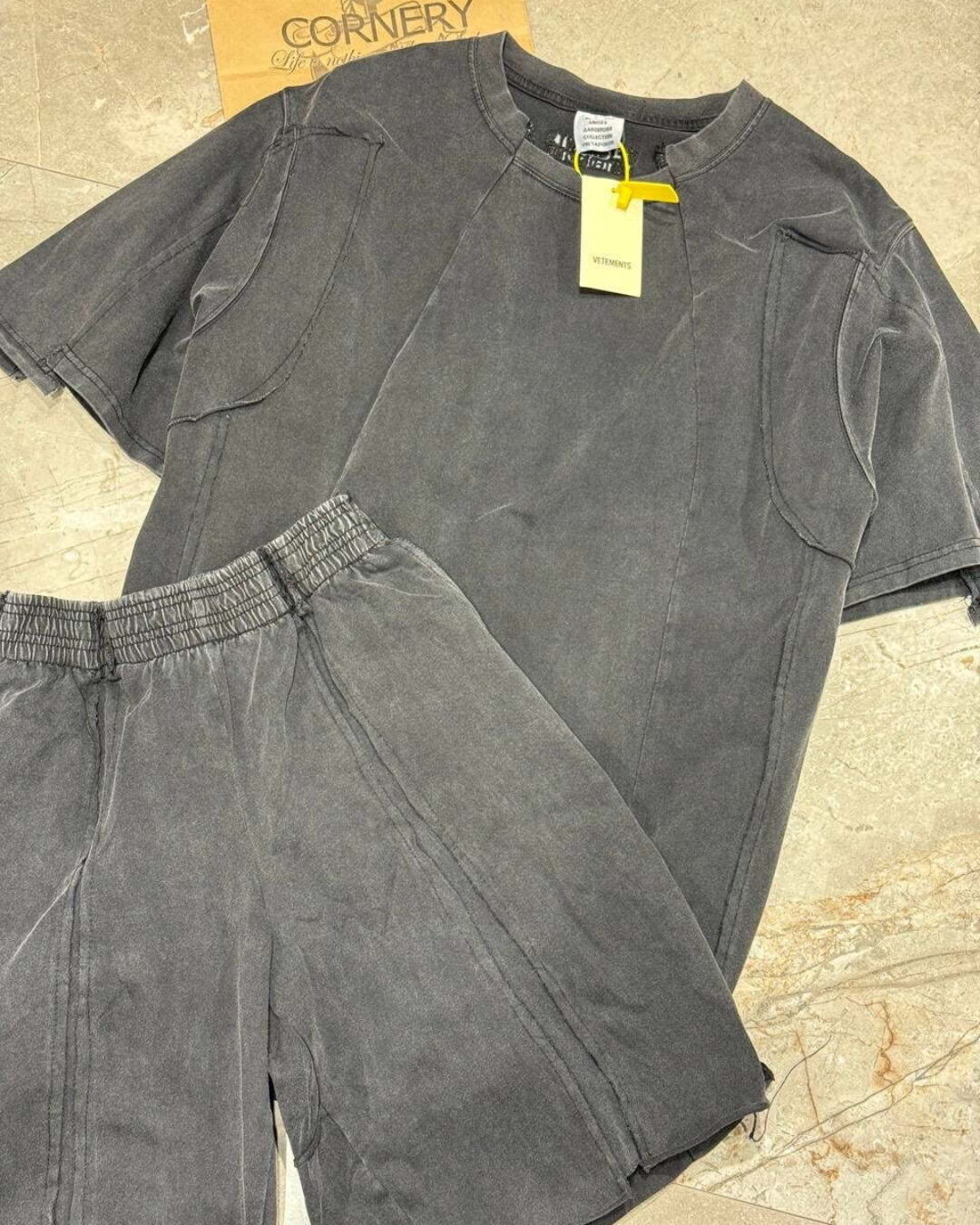 Костюм Vetements