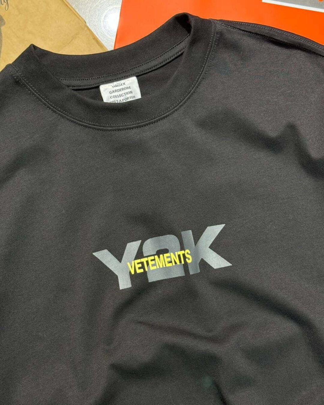 Футболка Vetements Y2K — фото 3
