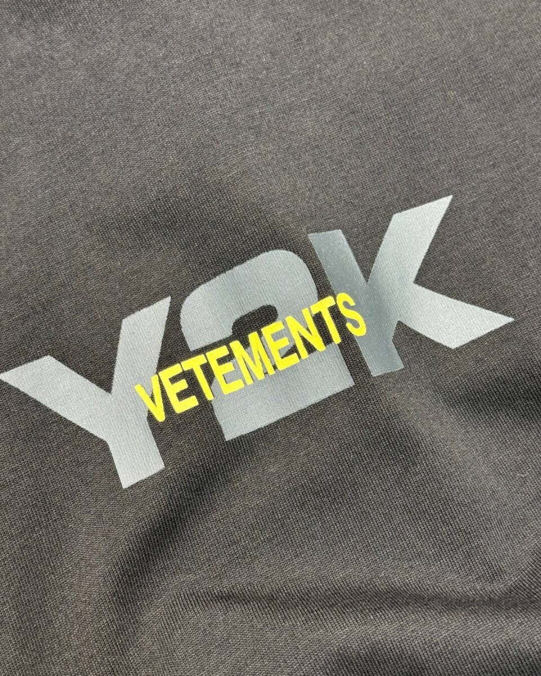Футболка Vetements Y2K — фото 6