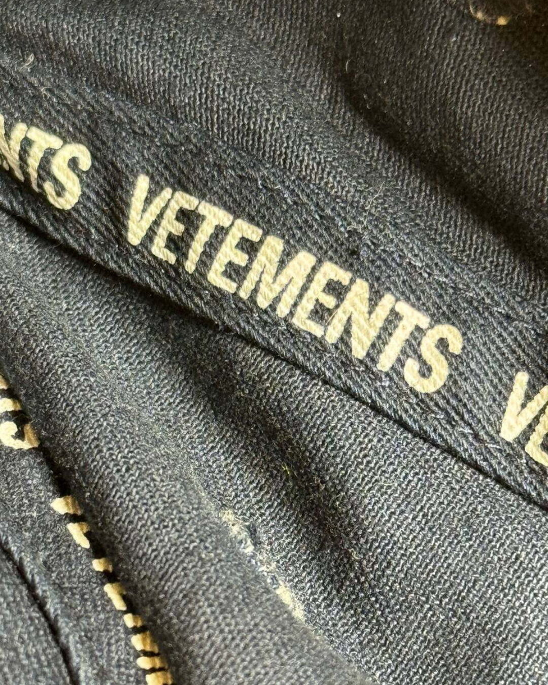 Кепка Vetements x Reebok