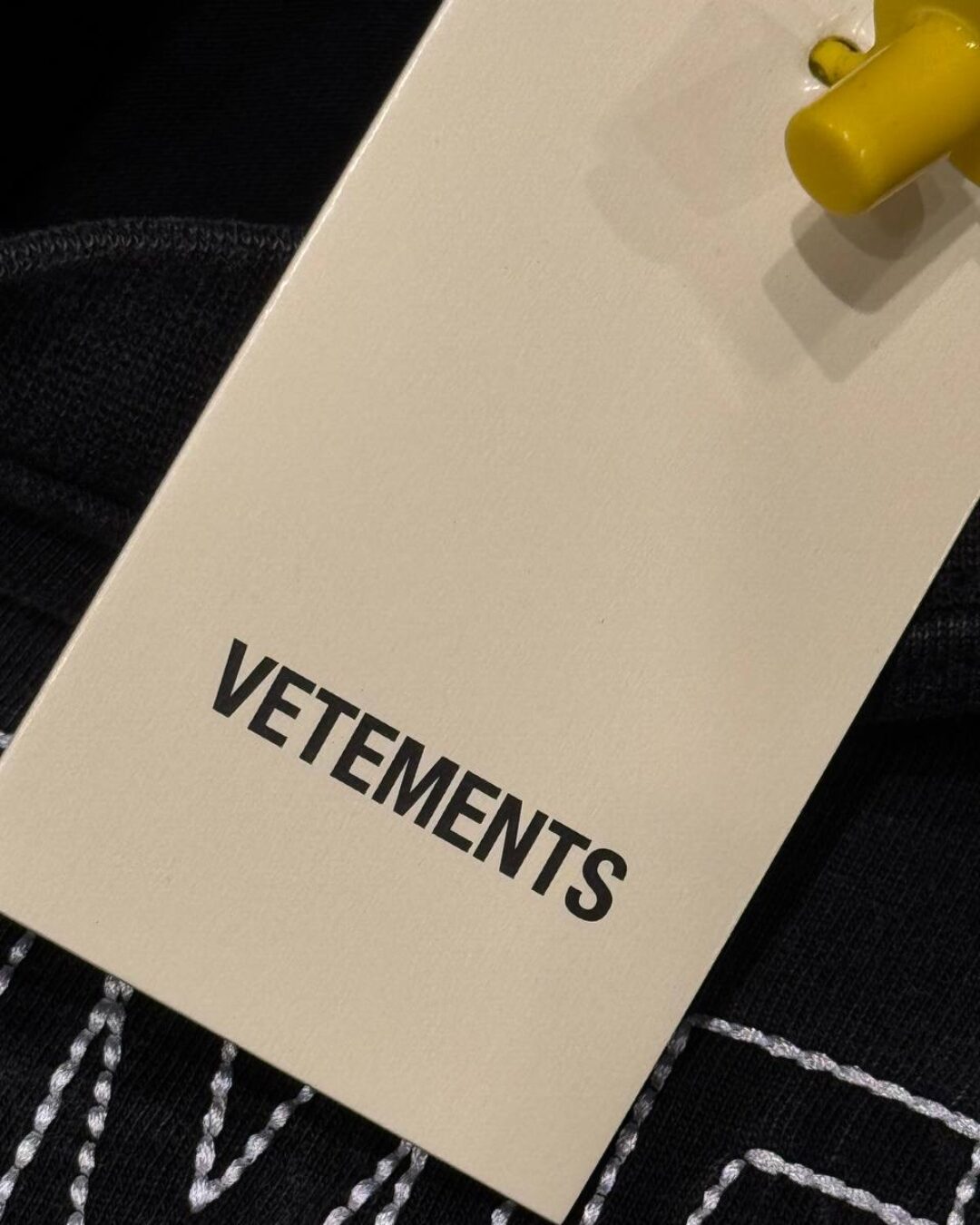 Футболка Vetements