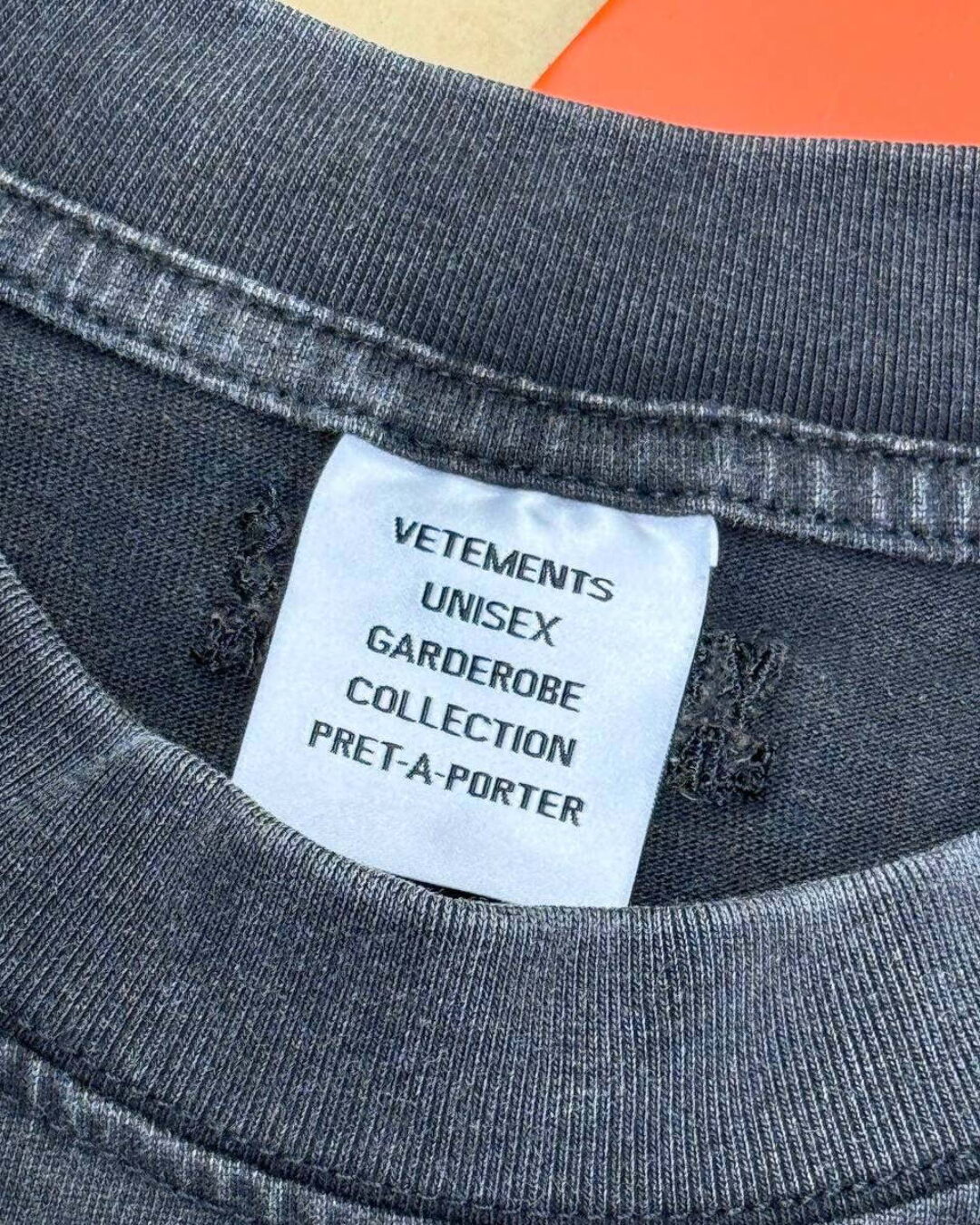 Футболка Vetements Logo Paris — фото 5