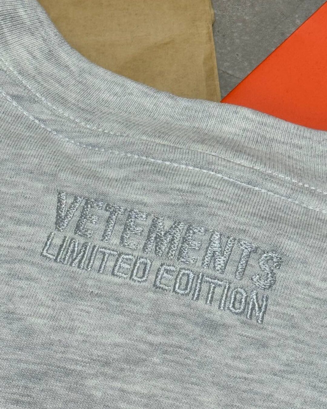 Футболка Vetements