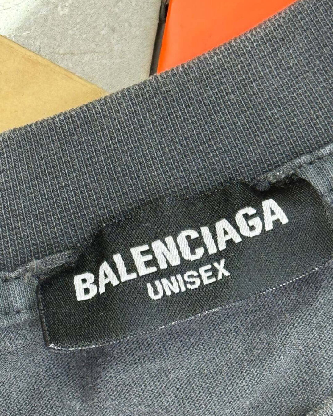 Футболка Balenciaga — фото 6