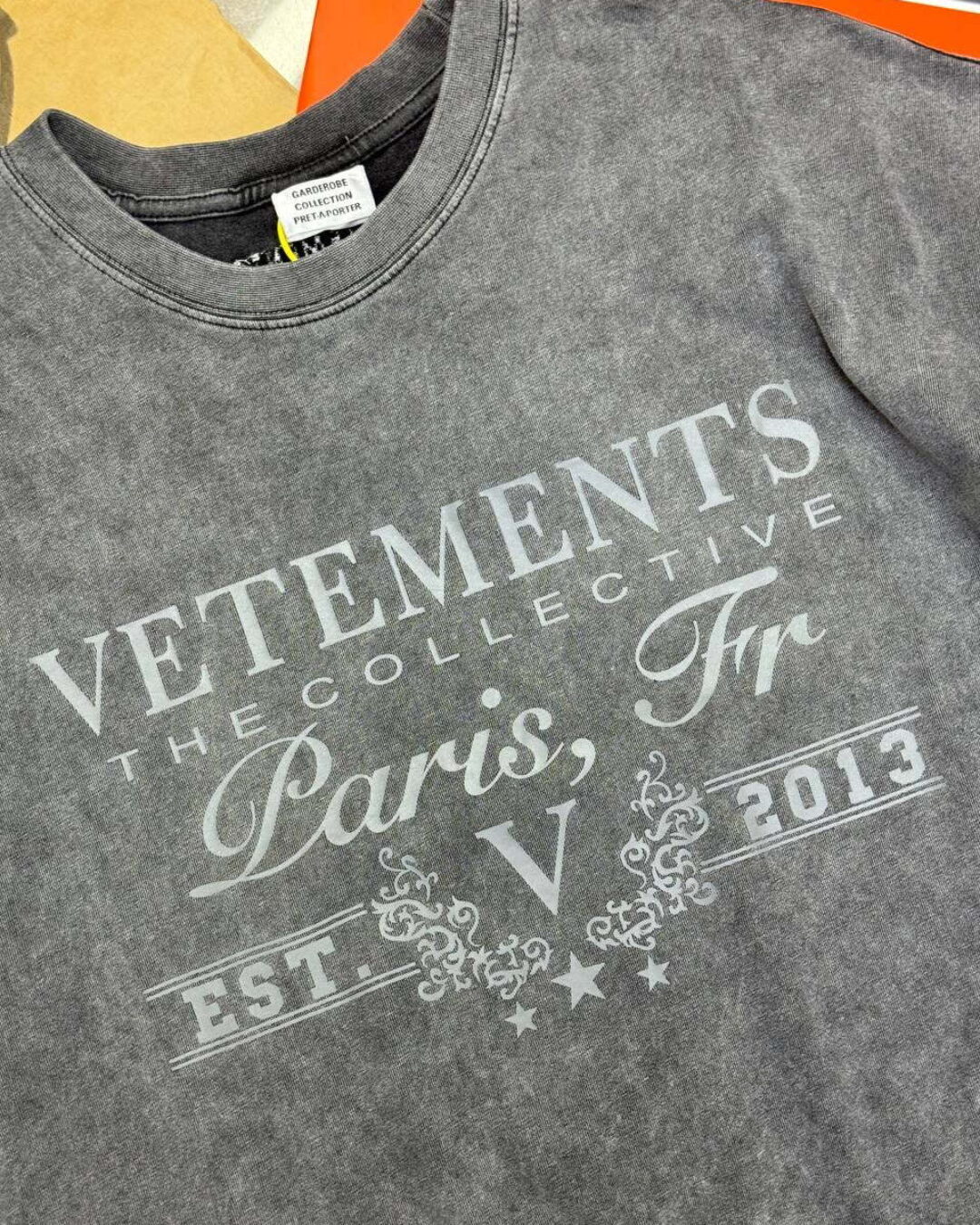 Футболка Vetements Logo Paris — фото 3