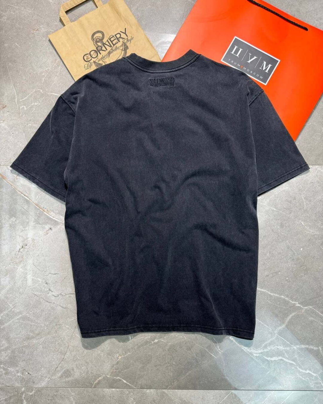 Футболка Vetements Crest — фото 4