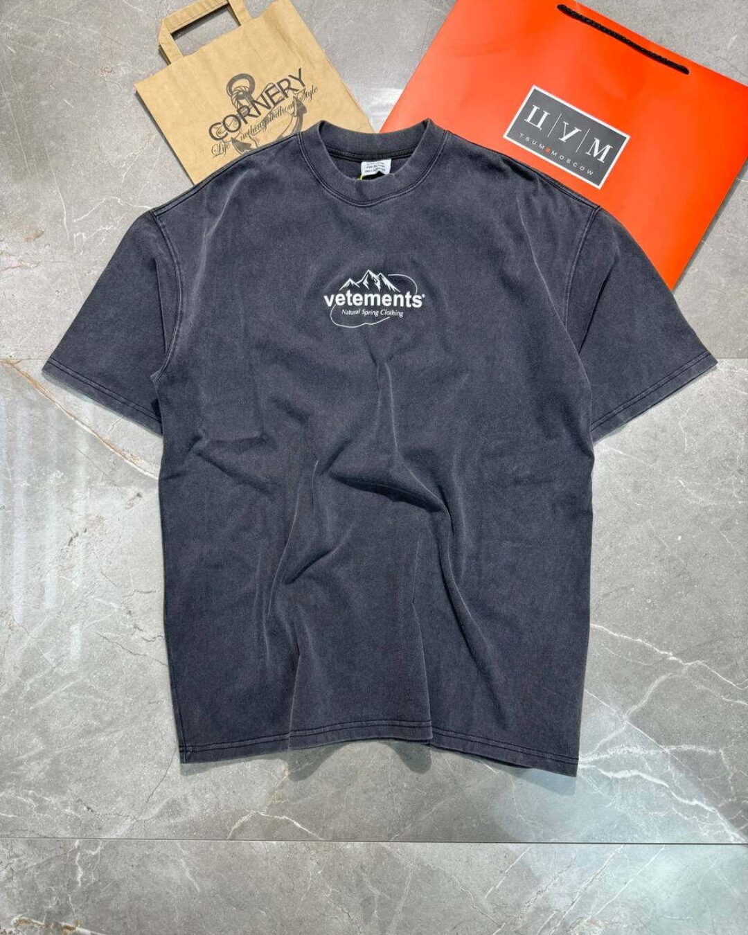 Футболка Vetements Mountain