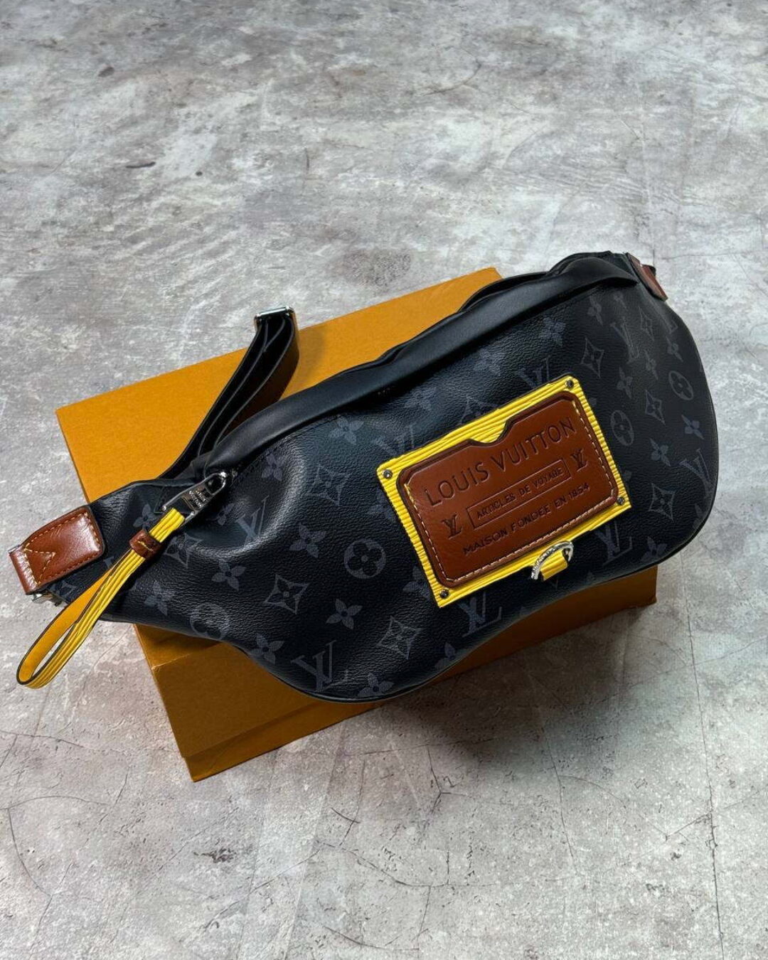 Сумка Louis Vuitton Discovery