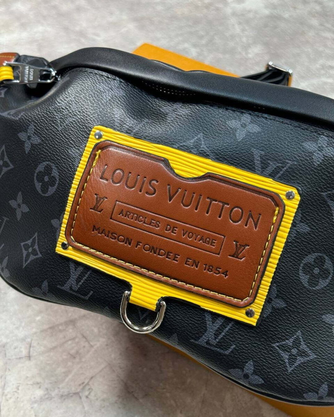 Сумка Louis Vuitton Discovery