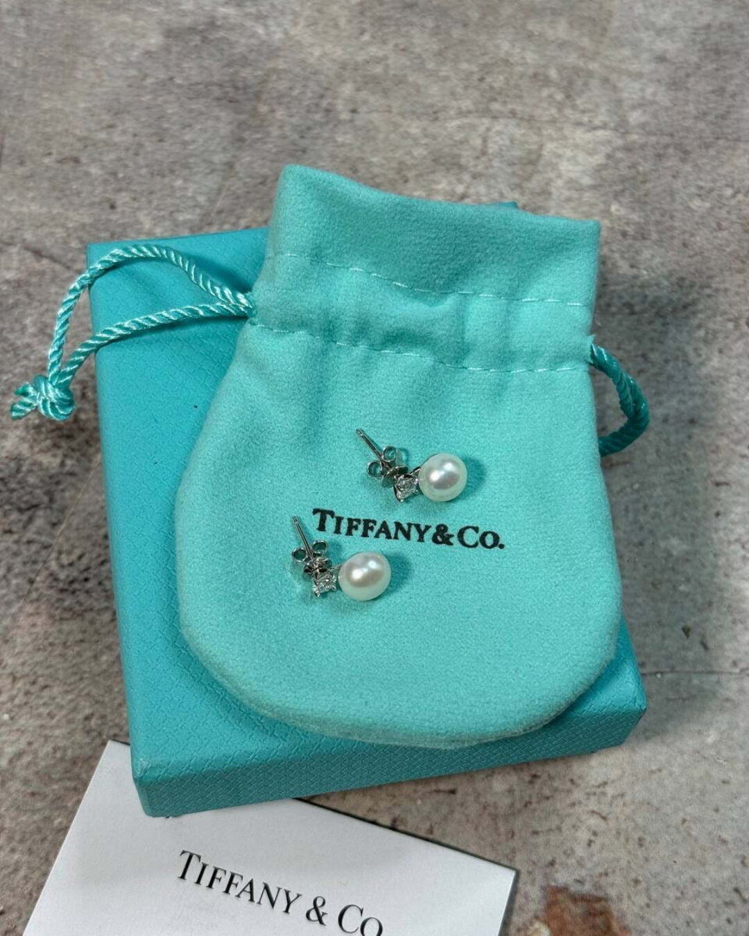 Серьги Tiffany Signature Pearls
