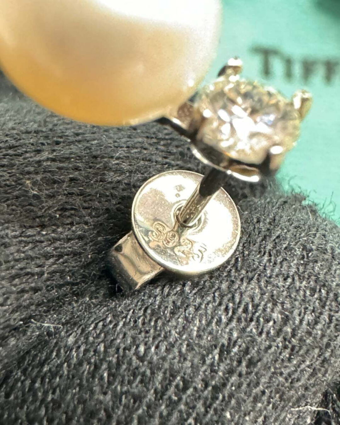 Серьги Tiffany Signature Pearls