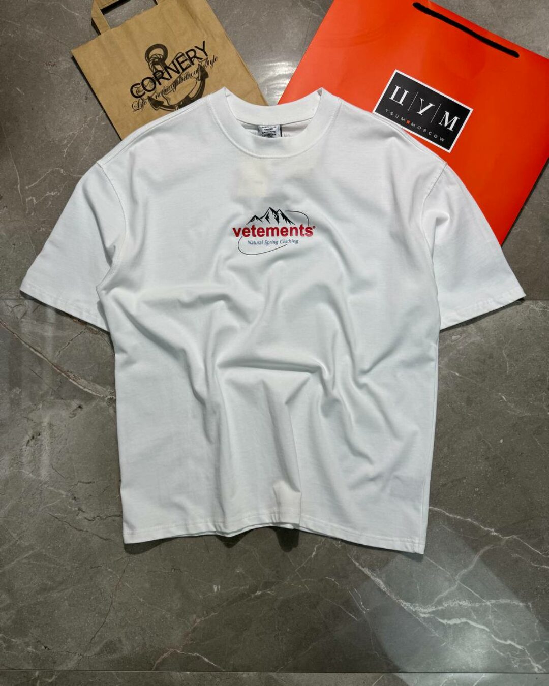 Футболка Vetements