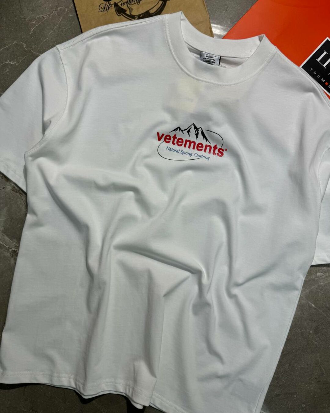Футболка Vetements