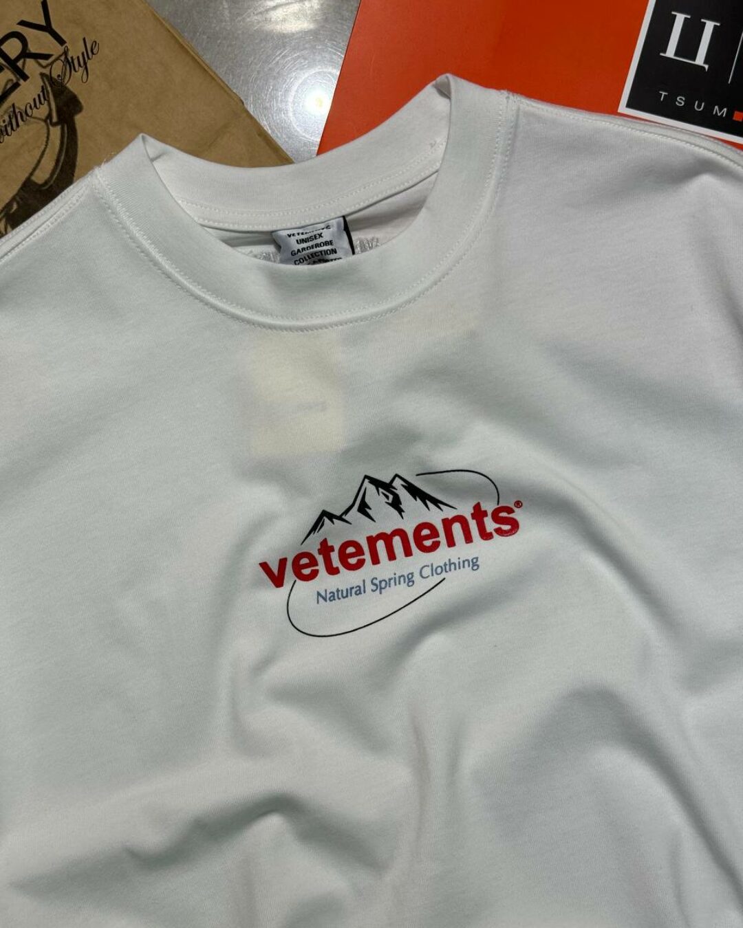 Футболка Vetements