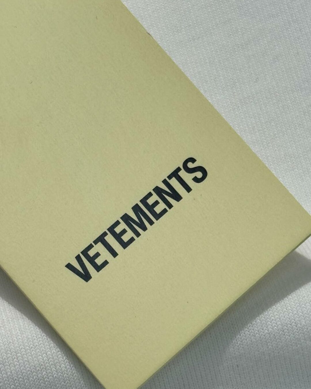 Футболка Vetements