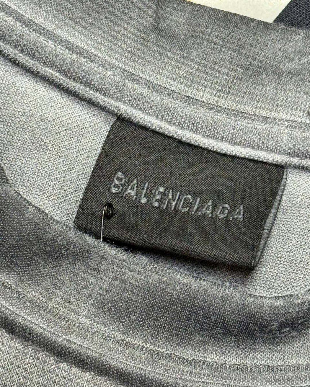 Футболка Balenciaga — фото 9