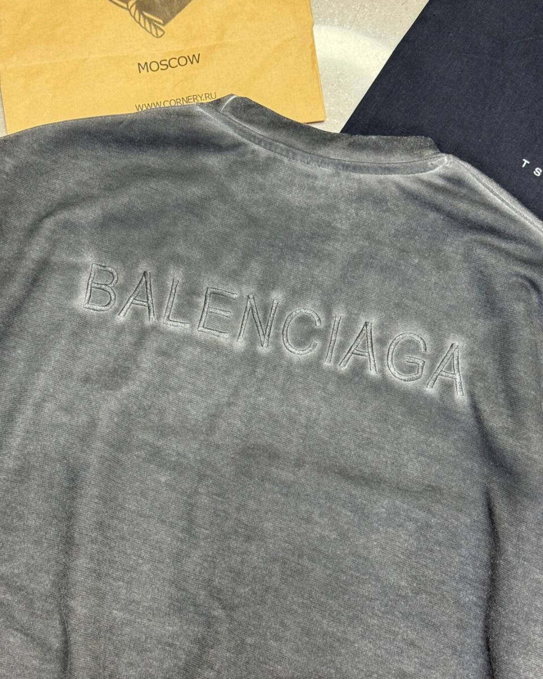 Футболка Balenciaga — фото 10
