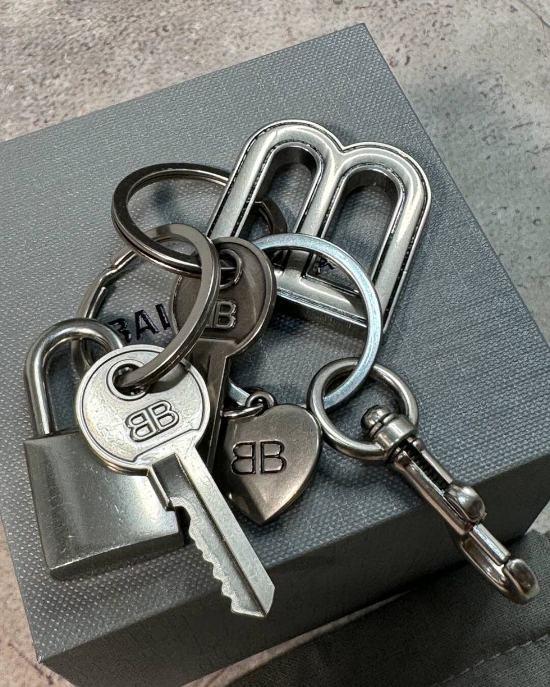 Брелок Balenciaga