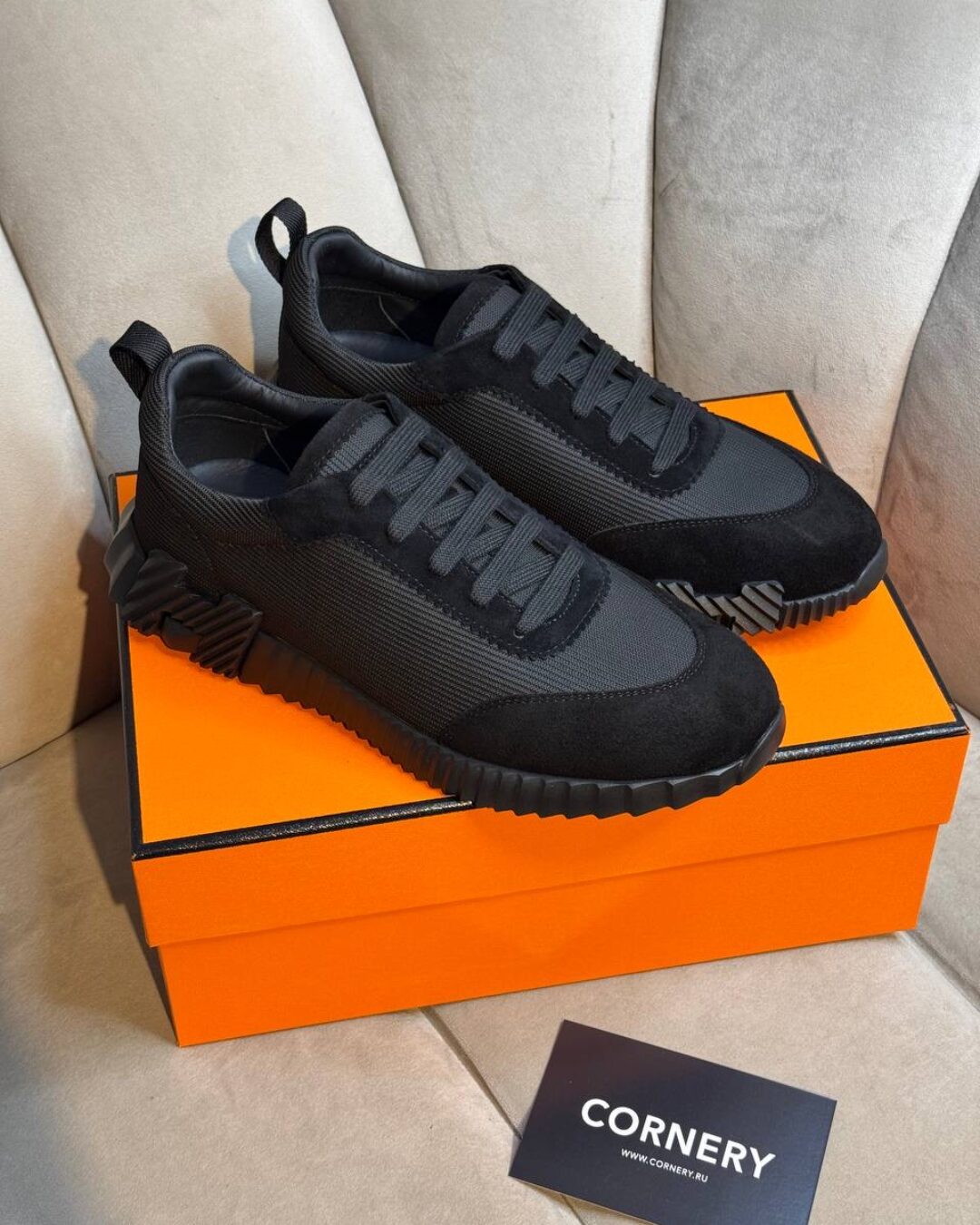 Кроссовки Hermes