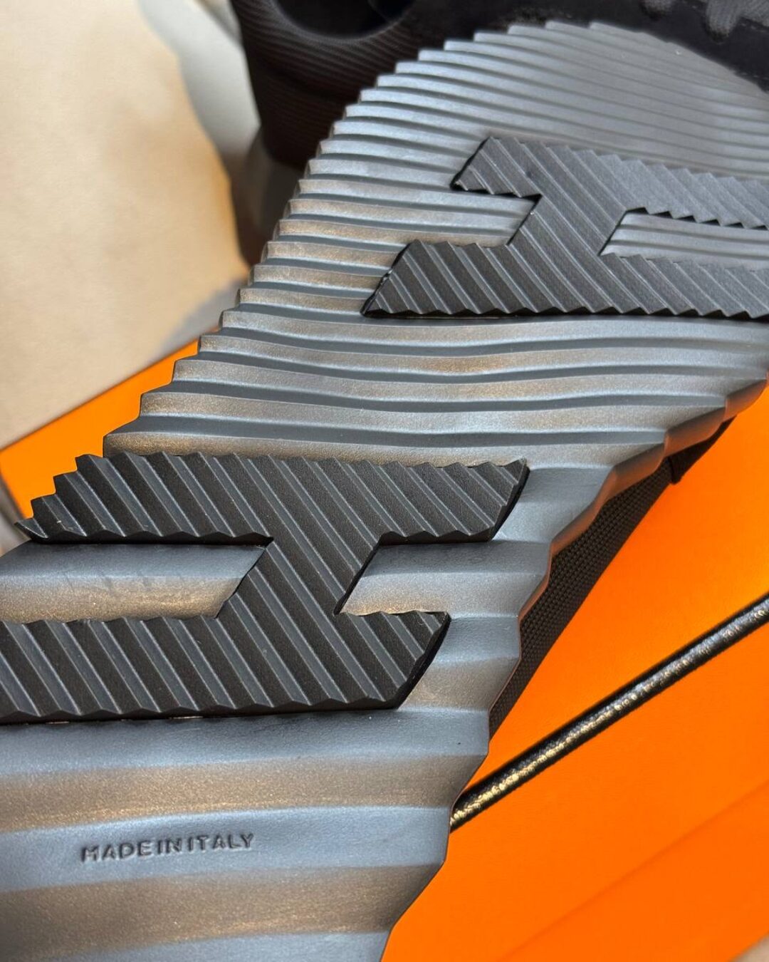 Кроссовки Hermes