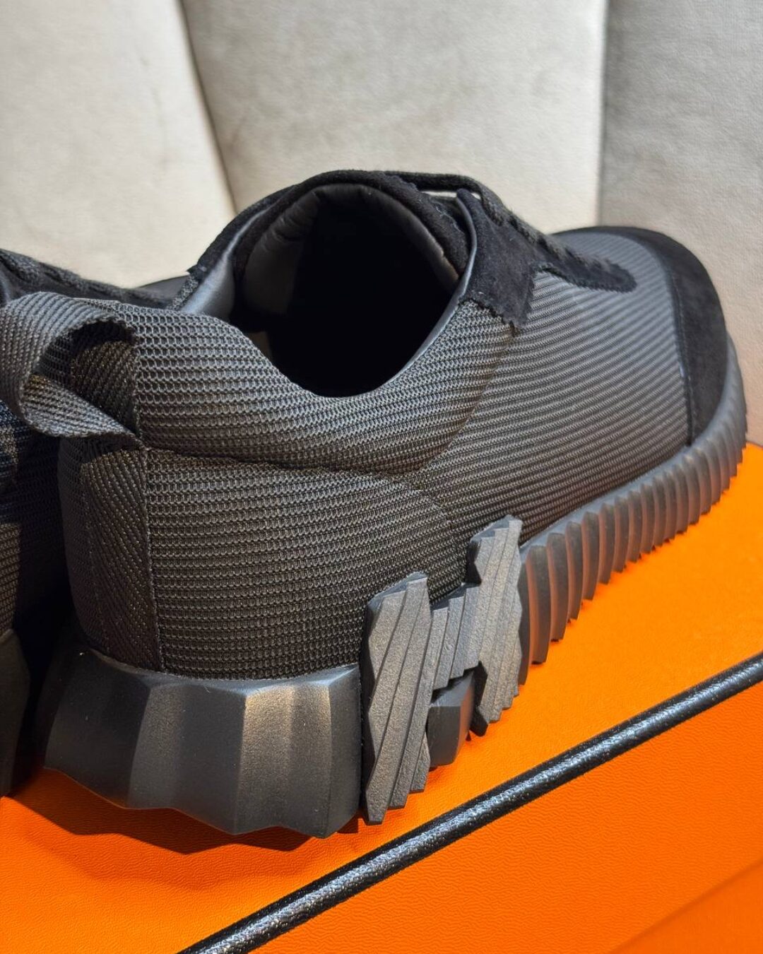 Кроссовки Hermes