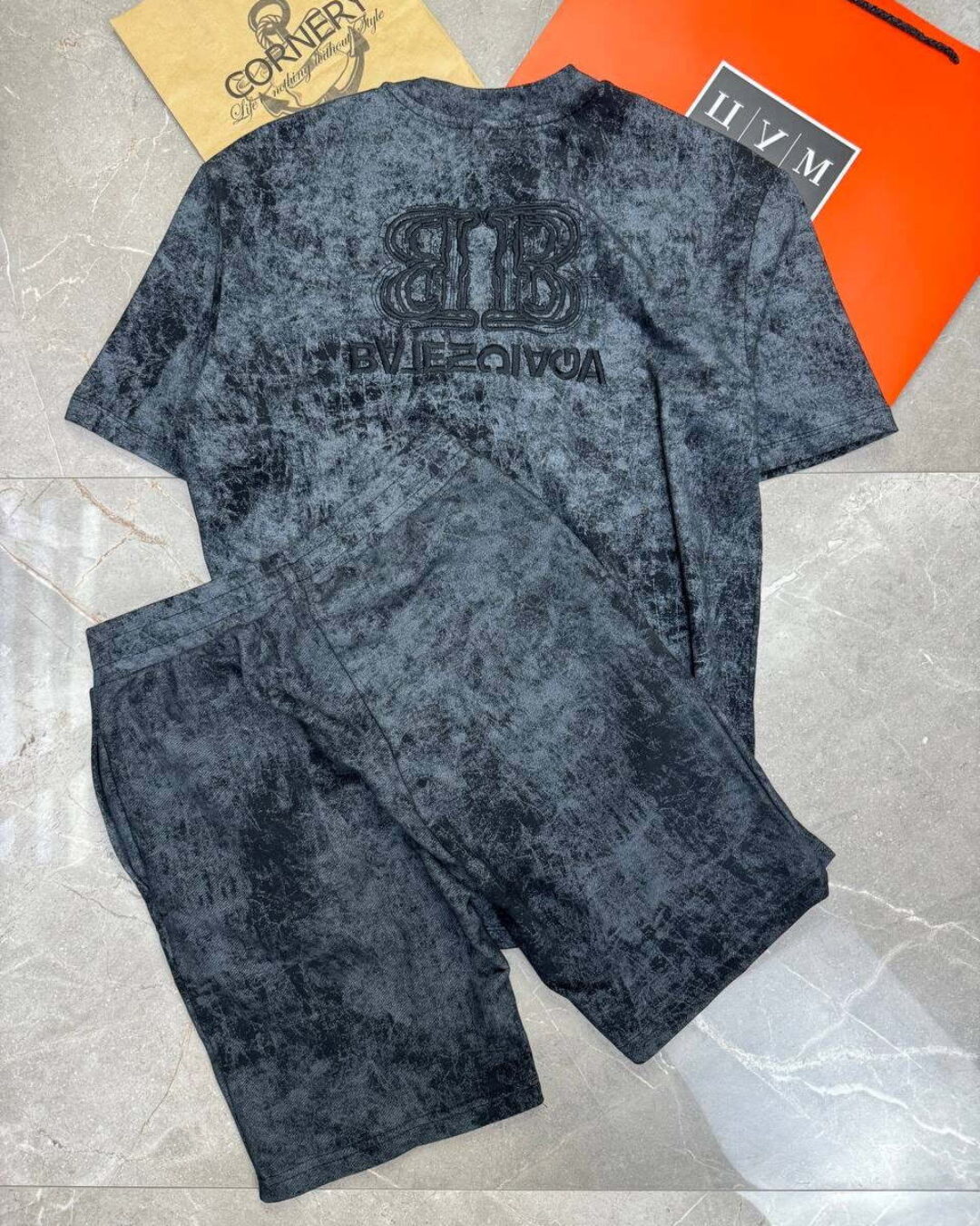 Костюм Balenciaga