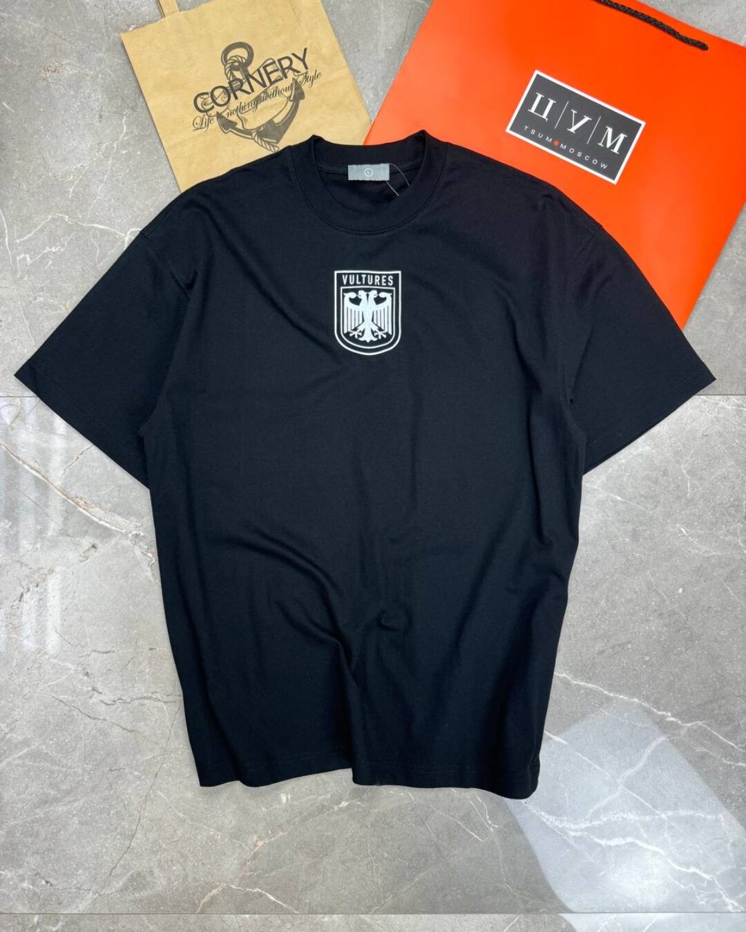 Футболка Vultures