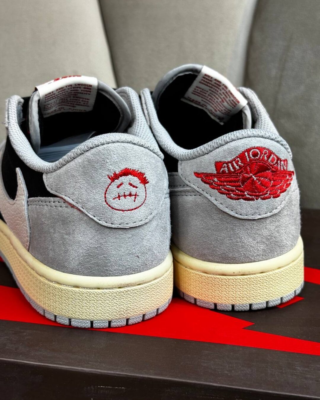 Кеды Travis Scott x Air Jordan 1 Smoke Grey