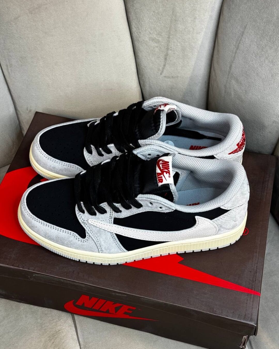 Кеды Travis Scott x Air Jordan 1 Smoke Grey