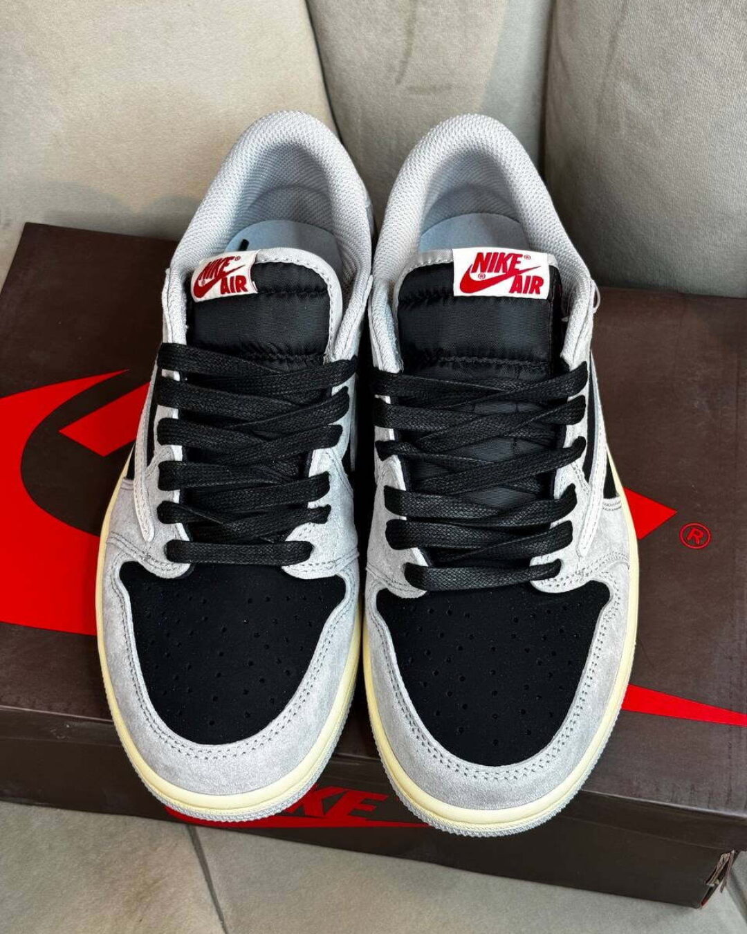 Кеды Travis Scott x Air Jordan 1 Smoke Grey — фото 4