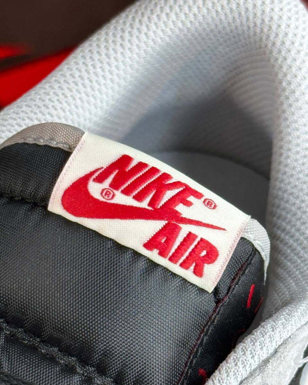 Кеды Travis Scott x Air Jordan 1 Smoke Grey — фото 9