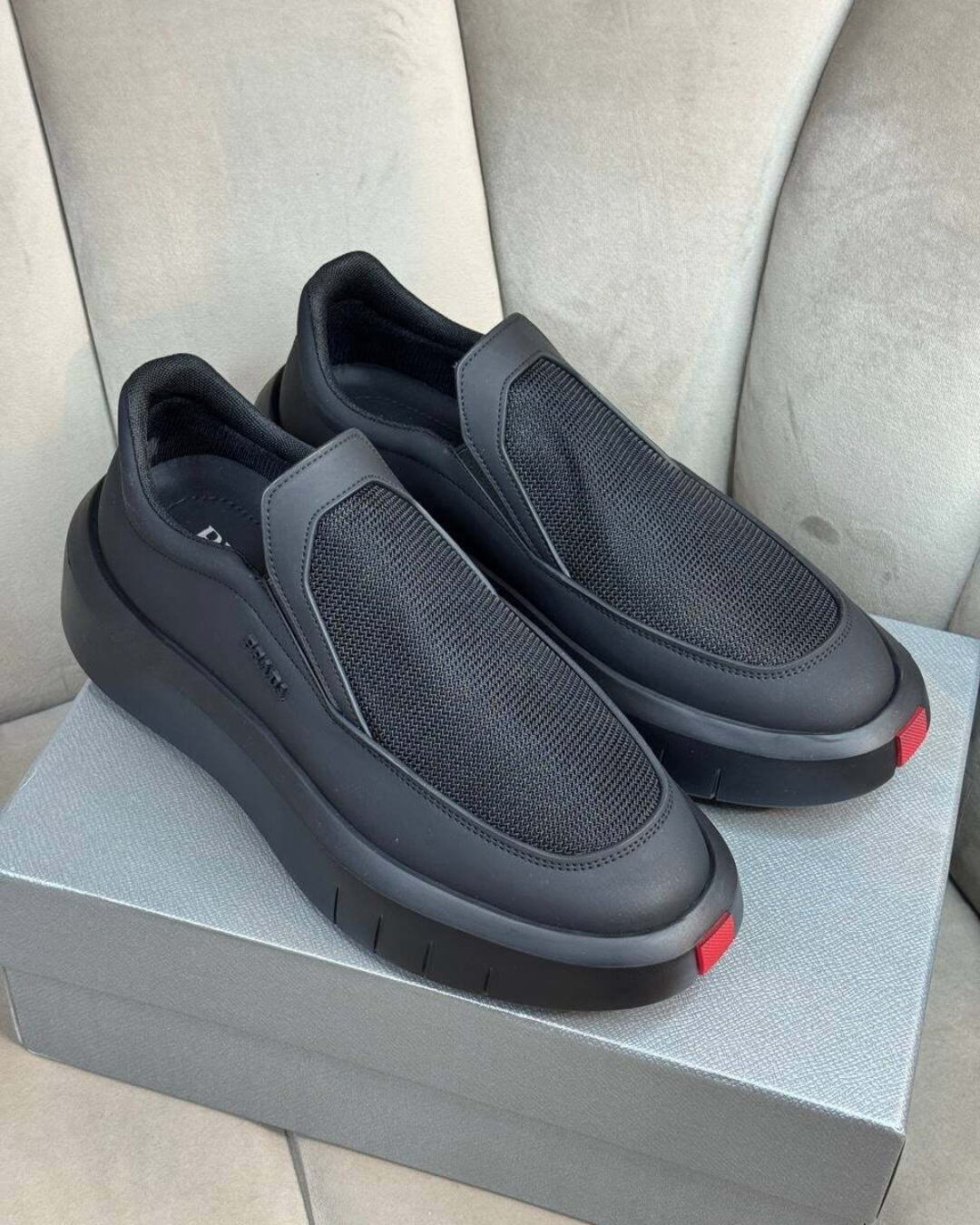 Слипоны Prada