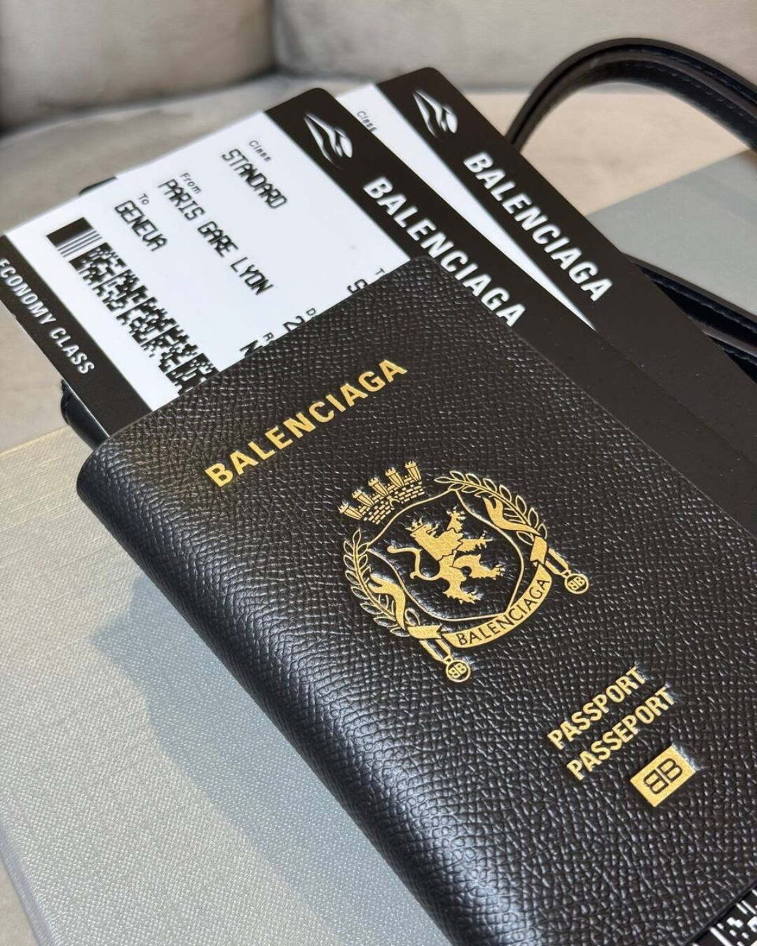 Клатч Balenciaga