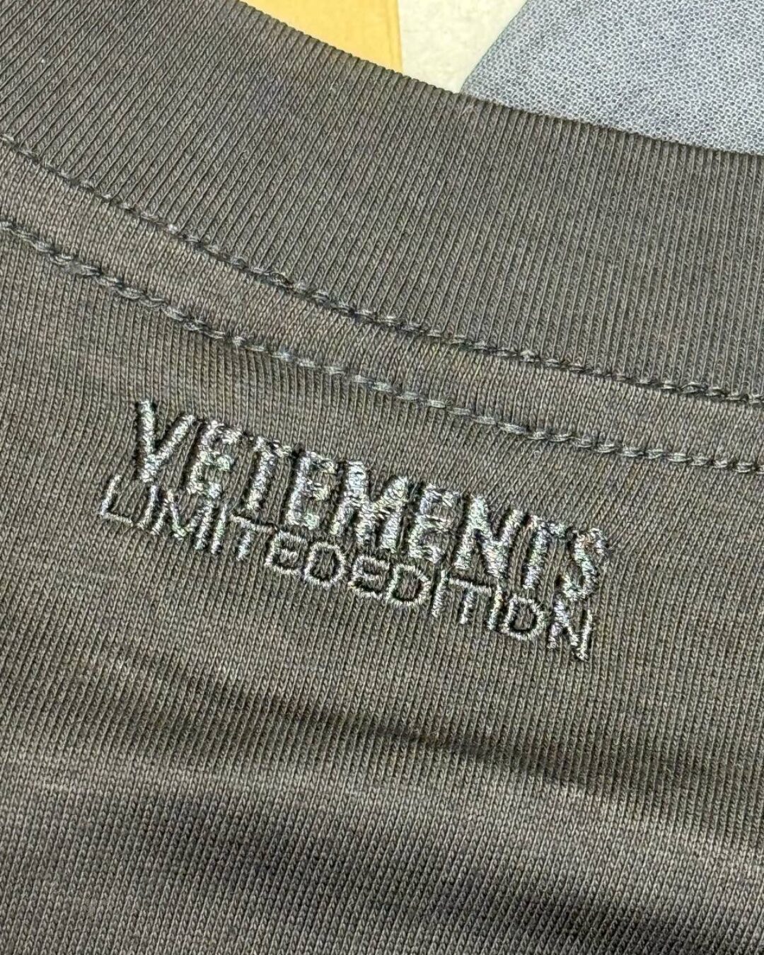 Футболка Vetements