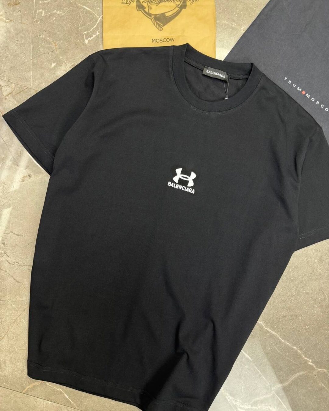 Футболка Balenciaga x Under Armour