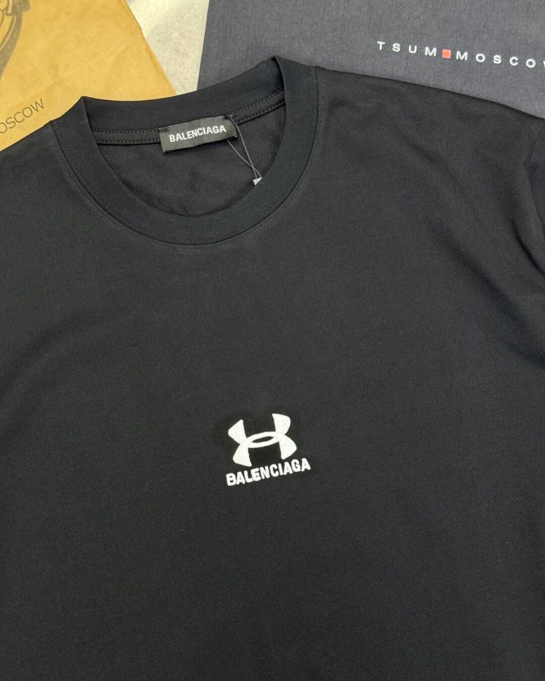 Футболка Balenciaga x Under Armour