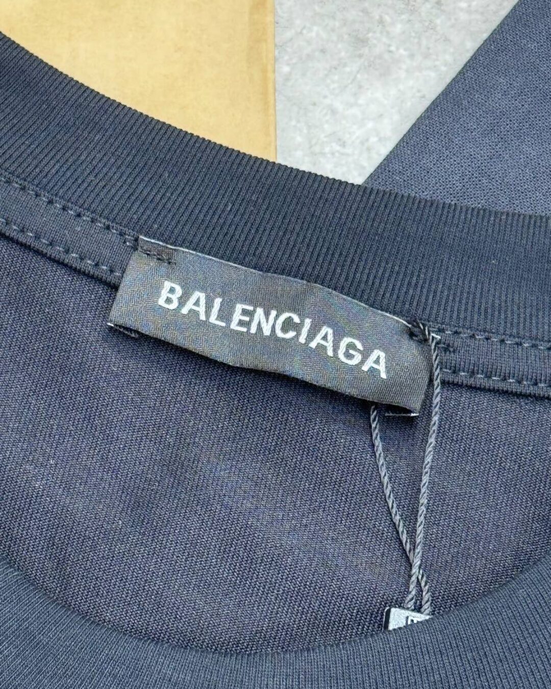 Футболка Balenciaga x Under Armour