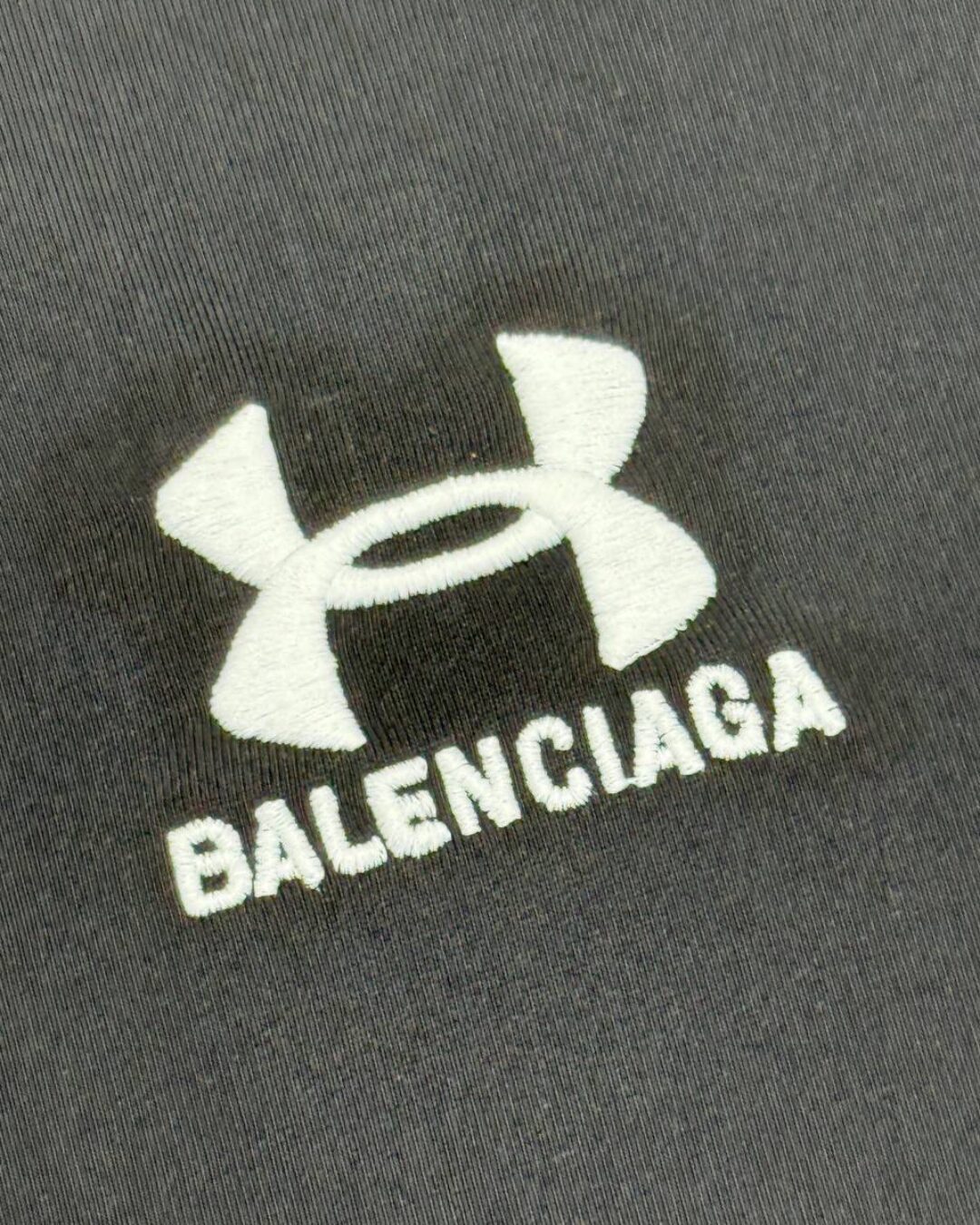 Футболка Balenciaga x Under Armour