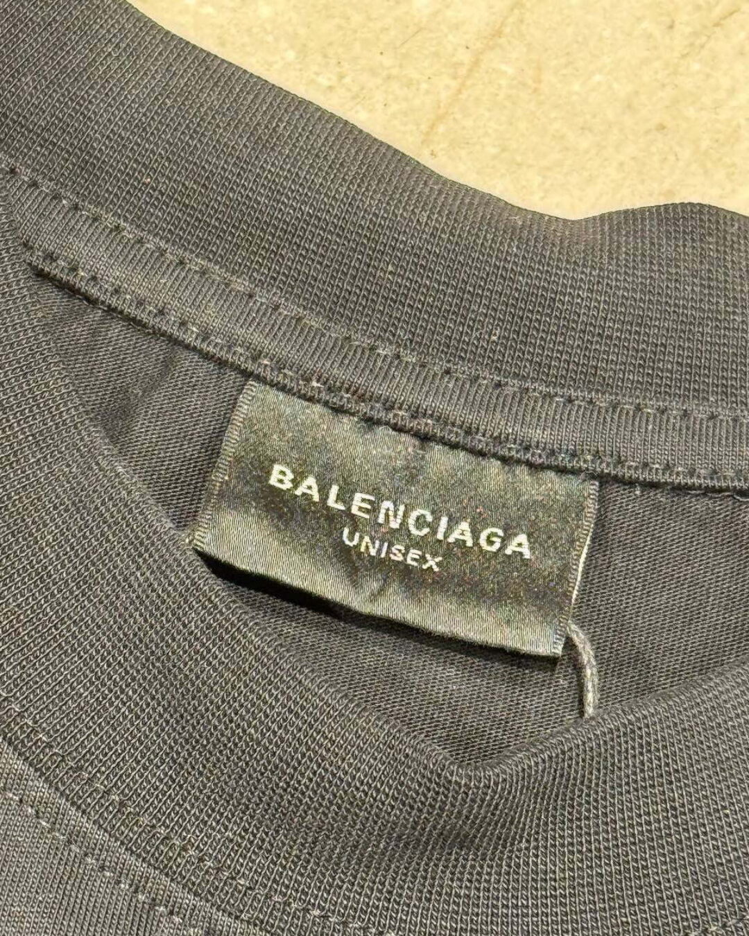 Футболка Balenciaga — фото 9
