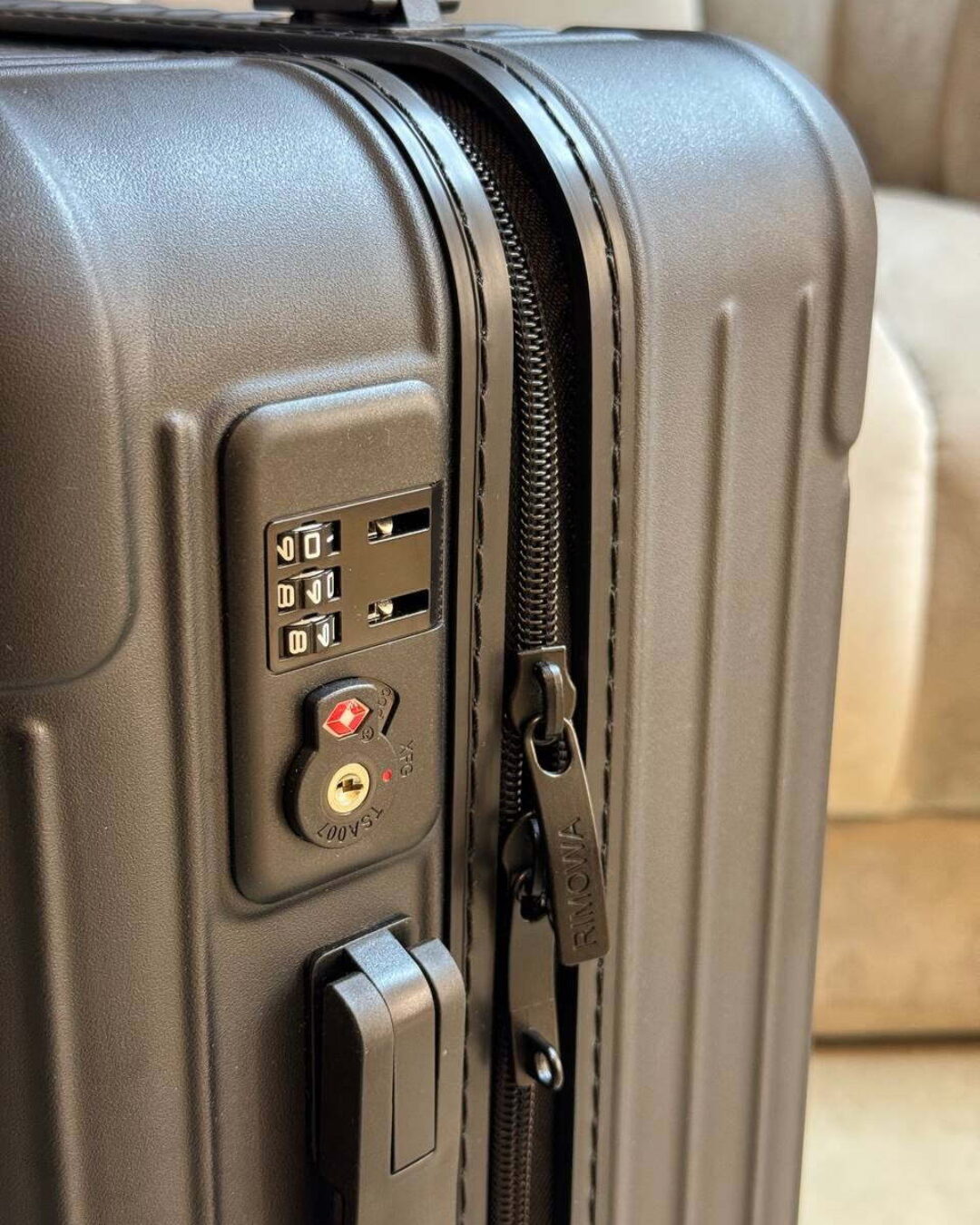 Чемодан Rimowa
