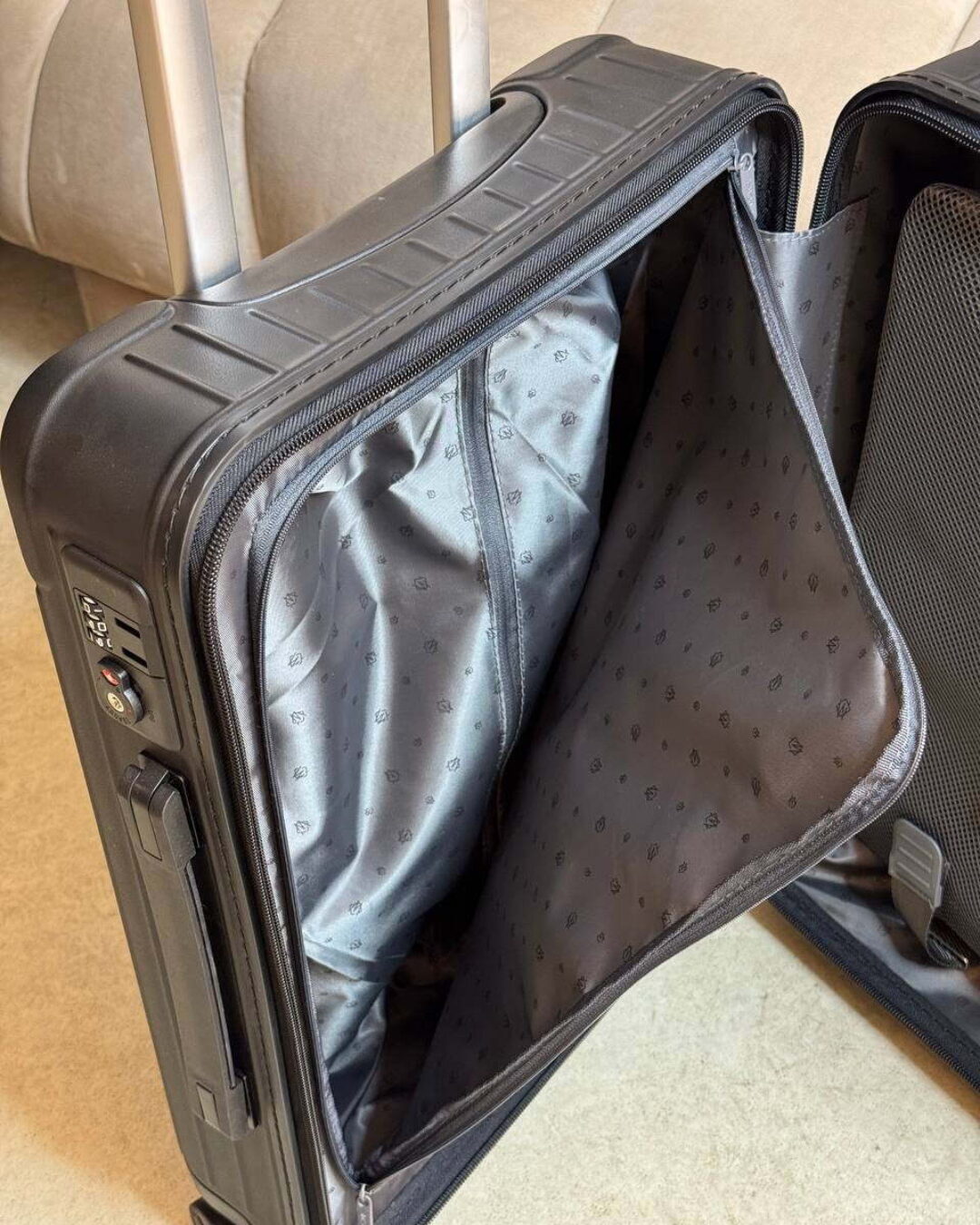 Чемодан Rimowa