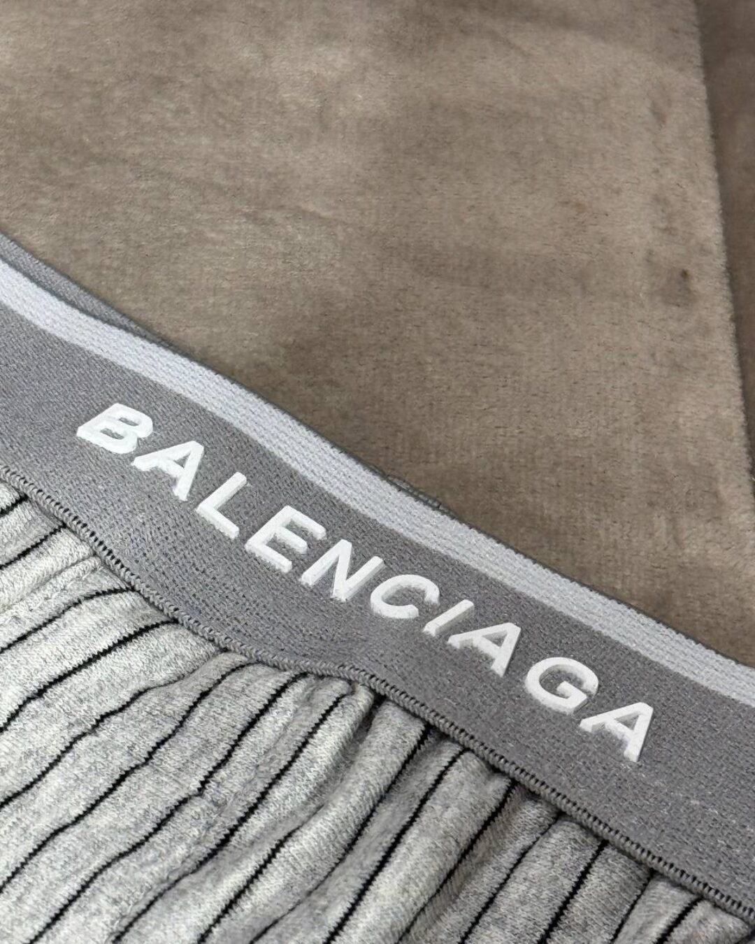 Трусы Balenciaga