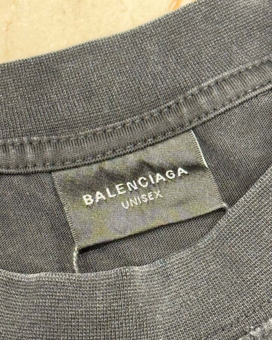 Футболка Balenciaga — фото 9