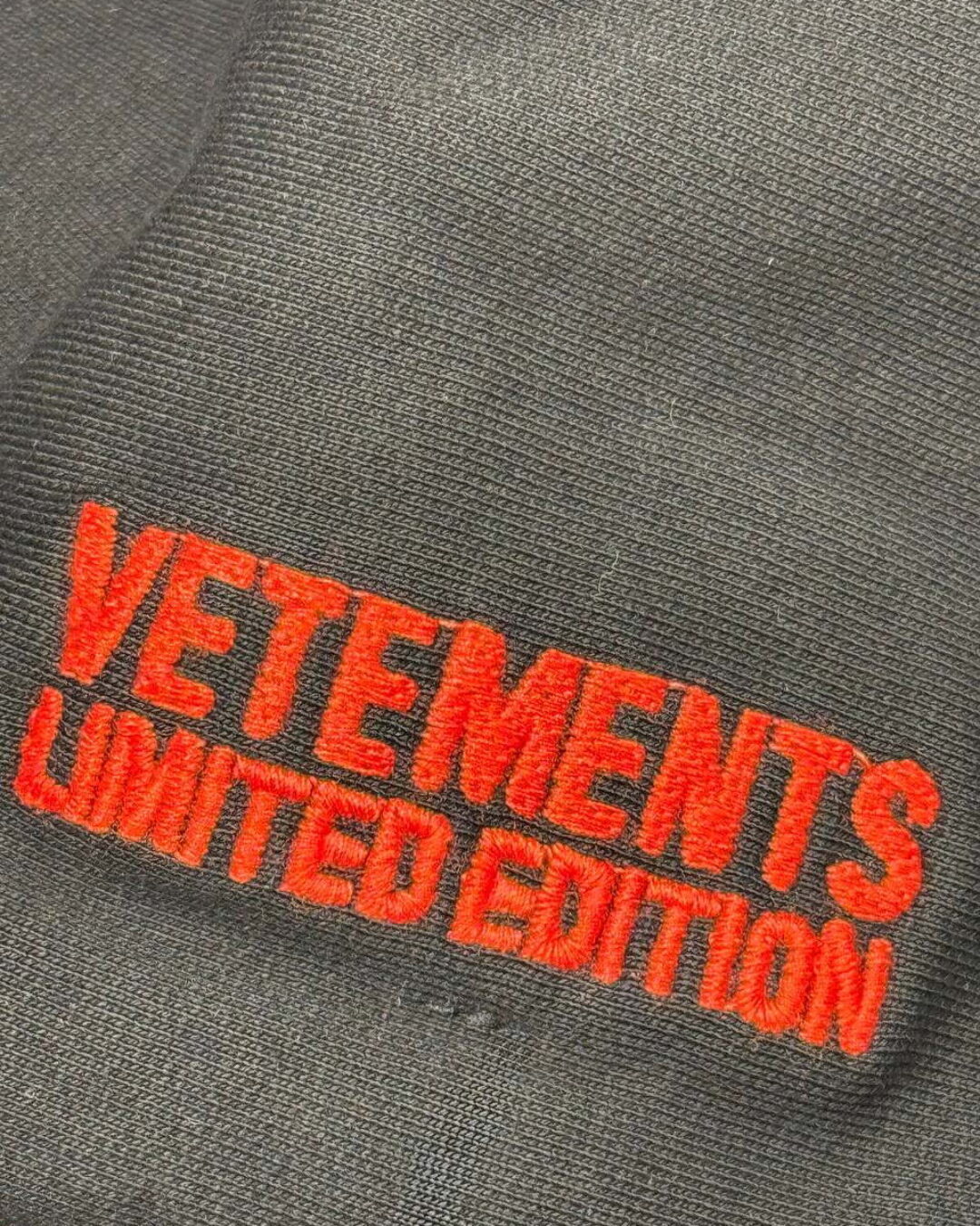 Худи Vetements — фото 9