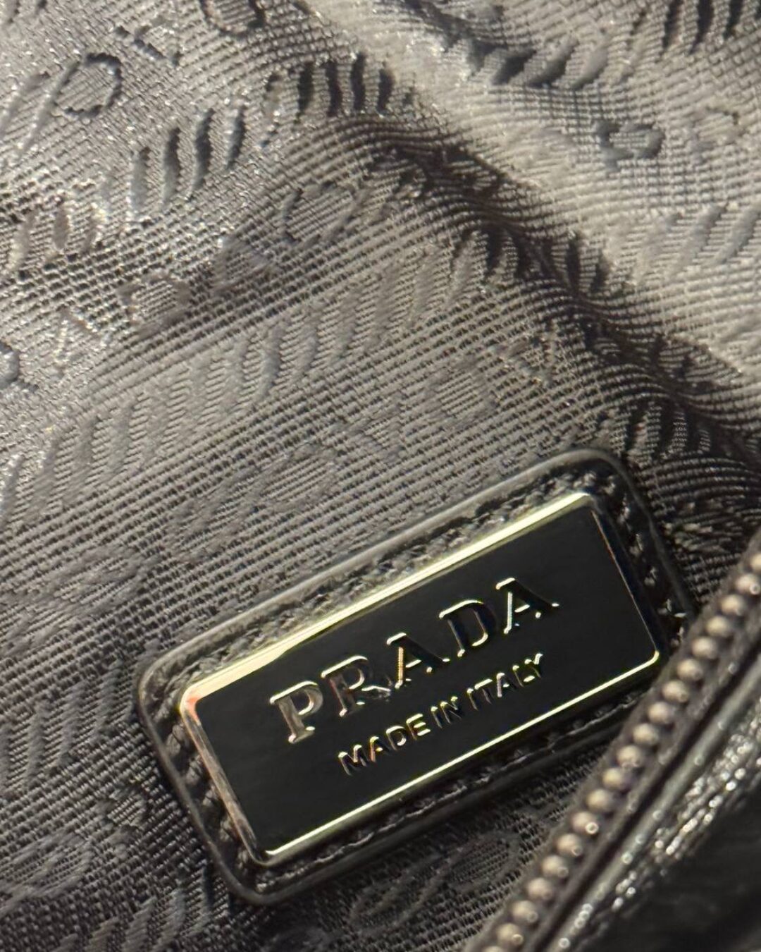 Сумка Prada